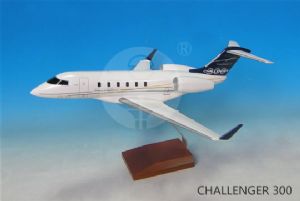 CHALLENGER 300 (挑战者300)